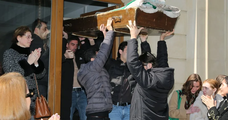 Xalq artisti dəfn edildi FOTOLAR