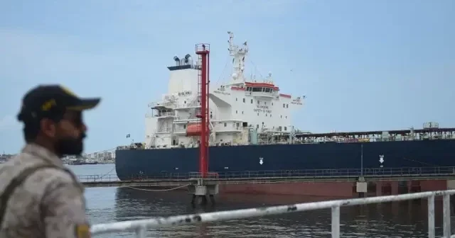 Танкеры с нефтью задерживают по всему миру в ожидании роста цен Эксперты