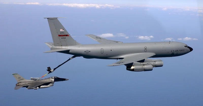 Четверо военных США погибли при крушении самолета KC 135 над Ираком