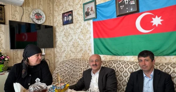Asif Əsgərov şəhid ailəsini ziyarət edib, vətəndaş qəbulu keçirdi (FOTOLAR)