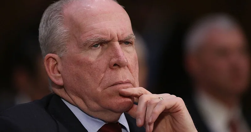 Экс глава ЦРУ призвал отстранить Трампа от власти