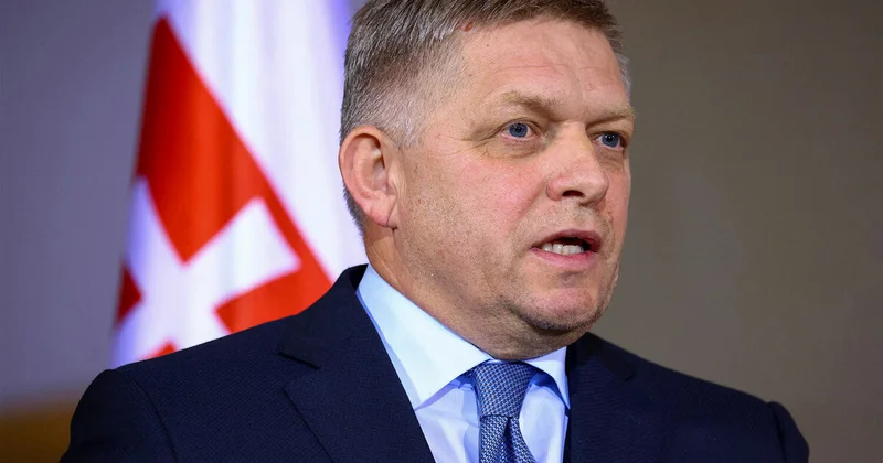 Фицо заявил, что с уважением принимает решение граждан Венгрии и итоги выборов