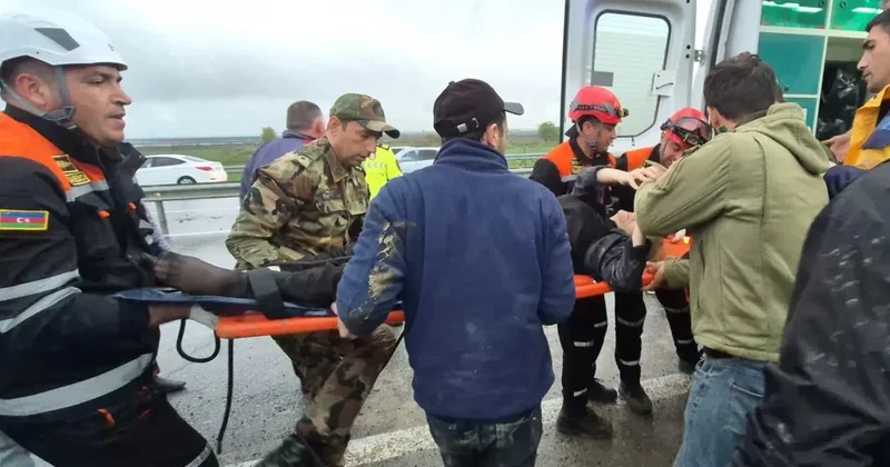 Сотрудники МЧС спасли людей после тяжелого ДТП на трассе Алят Астара Minval Politika