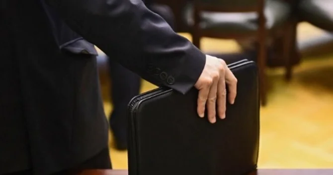 Prorektor işdən çıxarıldı Nazirdən əmr