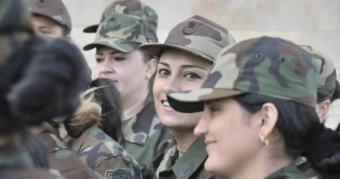 Orduda qadın rəhbərlər: Nə mane olur?