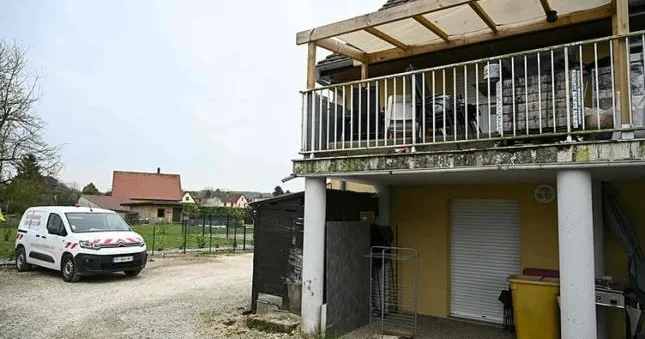 Ata oğlunu iki il mikroavtobusda qapalı saxladı Fransada dəhşətli olay
