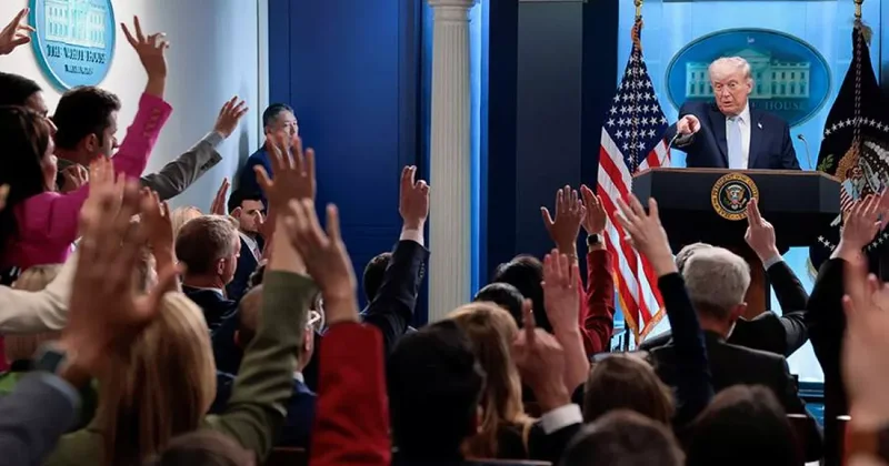 Курьер поучаствовал в пресс конференции Трампа