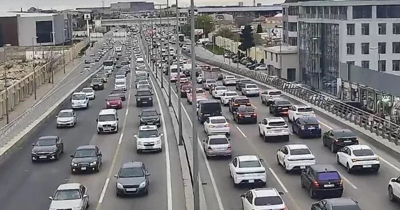 Hazırda tıxac olan yolların SİYAHISI