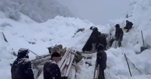 В Дагестане сошла снежная лавина, есть пострадавшие ВИДЕО