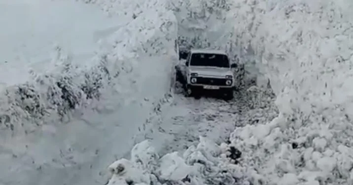 В Хыналыге начался сильный снегопад ВИДЕО