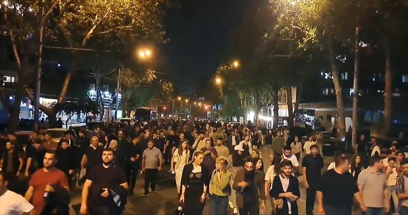 Baza: в Армении прошел сорокатысячный митинг оппозиции