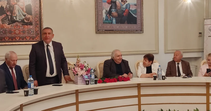 Yazıçı Cəlal Bərgüşadın anadan olmasının 100 illiyi münasibətilə tədbir keçirilir YENİLƏNİR FOTOLAR