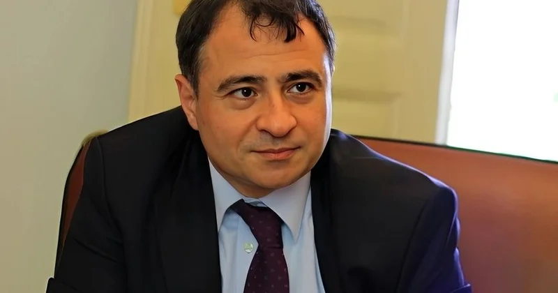 Keçmiş diplomat 4 maddə ilə axtarışa verilib
