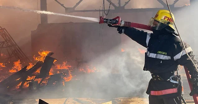 Kaluqada müəllim milli qvardiyanın beş avtomobilini yandırıb
