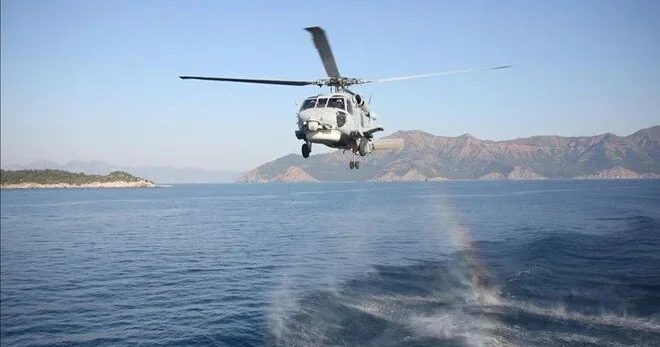 Türkiyədə hərbi helikopter təlim zamanı dənizə məcburi eniş edib