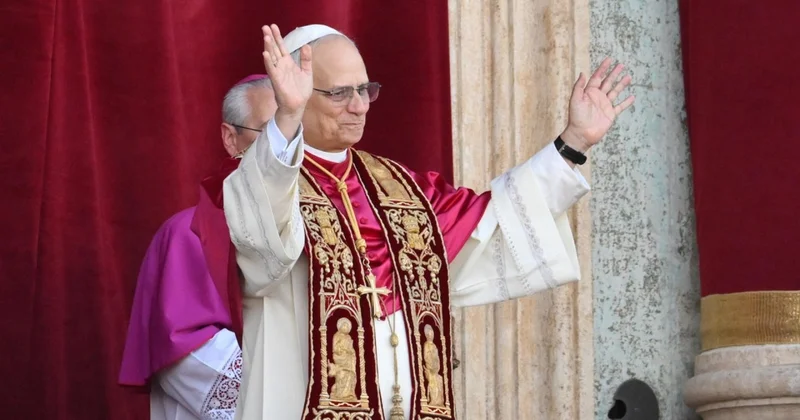 Yeni Papa sosial şəbəkələri də miras aldı