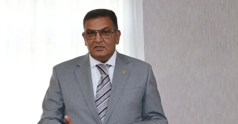 Saleh Səmədov YAP dan da QOVULUR...
