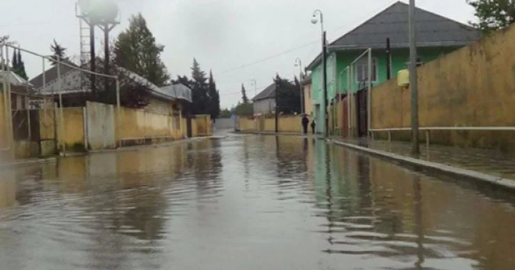Осушили озеро и продали землю людям: Локбатан уходит под воду ВИДЕО