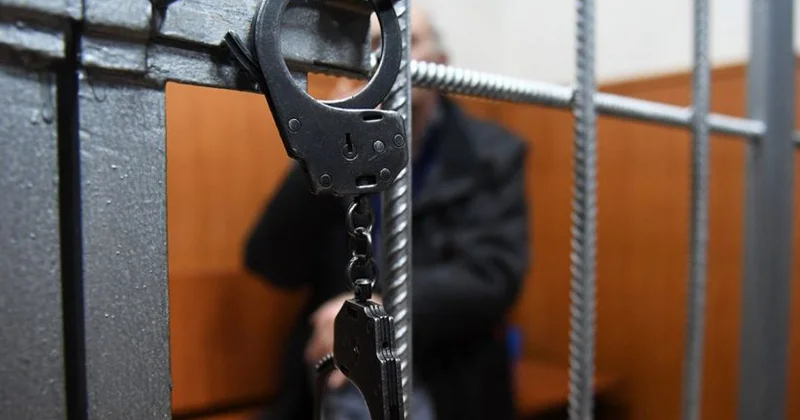 Bağça müəllimlərini söyəni döyən “Kösü” ləqəbli şəxs məhkəmə zalından həbs edildi