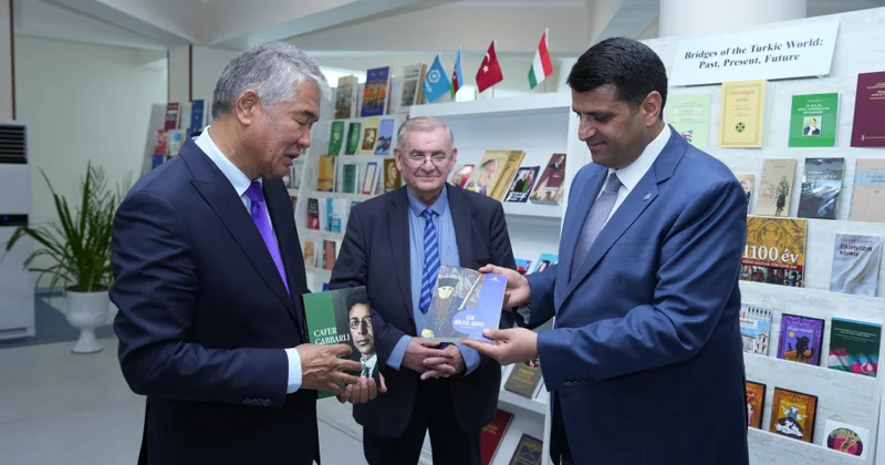 Macarıstanın dünya şöhrətli yazıçısı Şandor Lejakın kitablarının təqdimatı olub