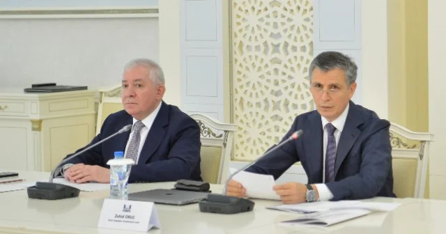 General Həzi Aslanov Milli Məclisə gəldi