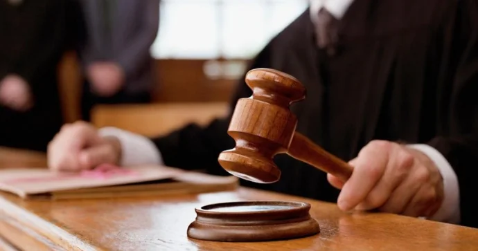 Azərbaycana külli miqdarda qızıl zinət əşyaları keçirməyə cəhd edən qadınlara hökm oxunub
