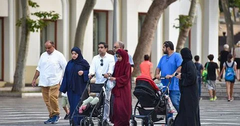Ərəblər Azərbaycanda hansı rayonlarda qalırlar və nə qədər pul xərcləyirlər? Siyahı