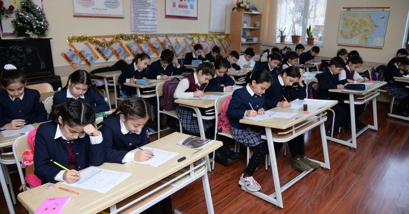 Məktəblərdə monitorinq başlayır: 310 mindən çox şagird
