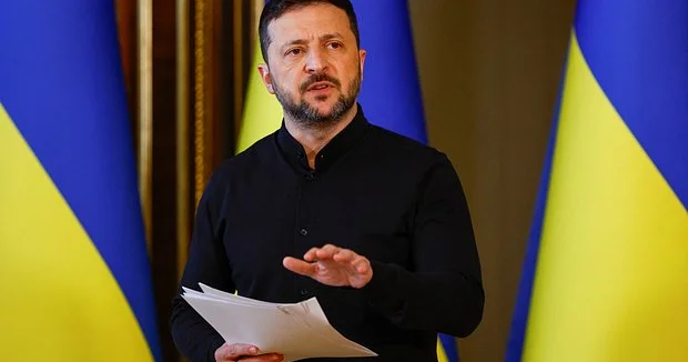 Zelenski Putinlə görüşməyə hazır olduğunu açıqlayıb
