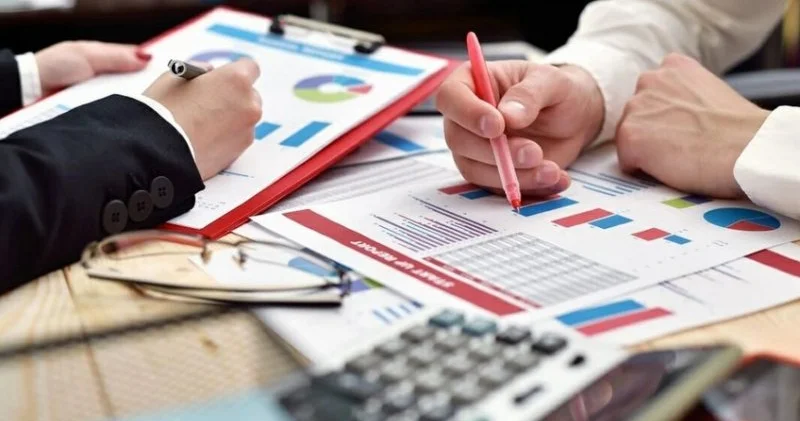 Azərbaycanda daha iki audit şirkətinə yeni, müddətli lisenziyalar verilib