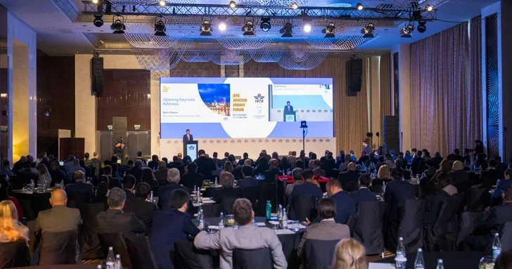 В Баку начал работу Авиационный энергетический форум IATA