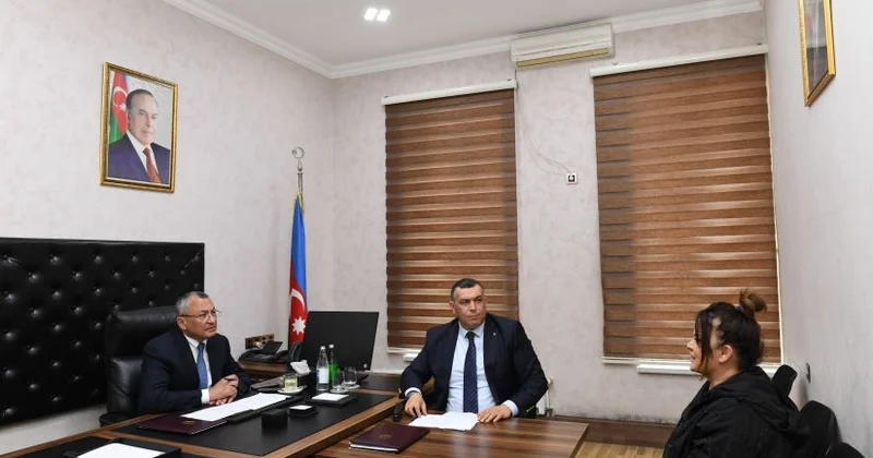 Rövşən Rzayev vətəndaşları qəbul etdi