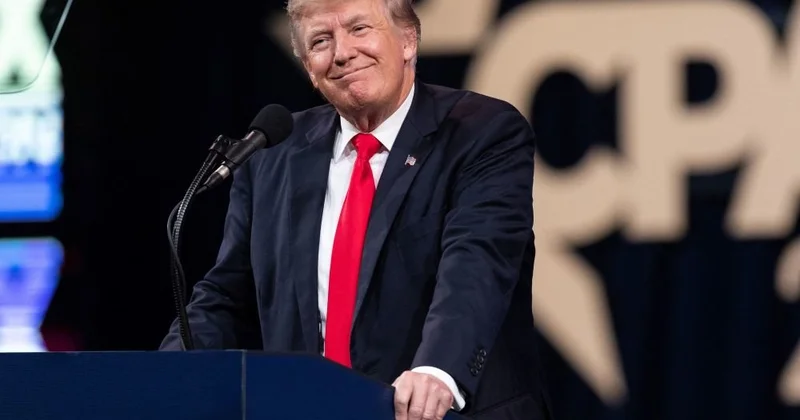 Трамп передумал переименовывать Персидский залив