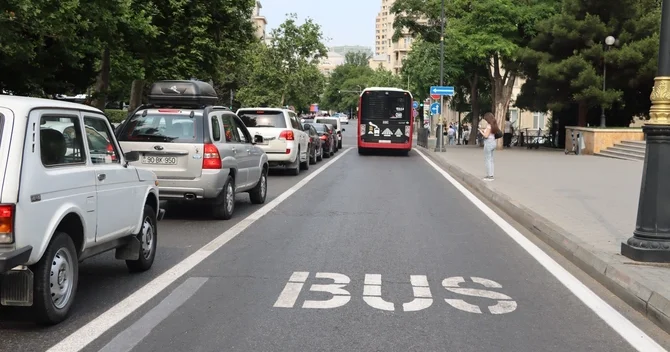Bakıda avtobus zolaqları ilə bağlı YENİ AÇIQLAMA