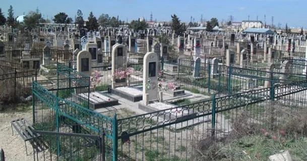 Məzar daşları şəkilli, yoxsa şəkilsiz olmalıdır? MÜNASİBƏT BİLDİRİLDİ