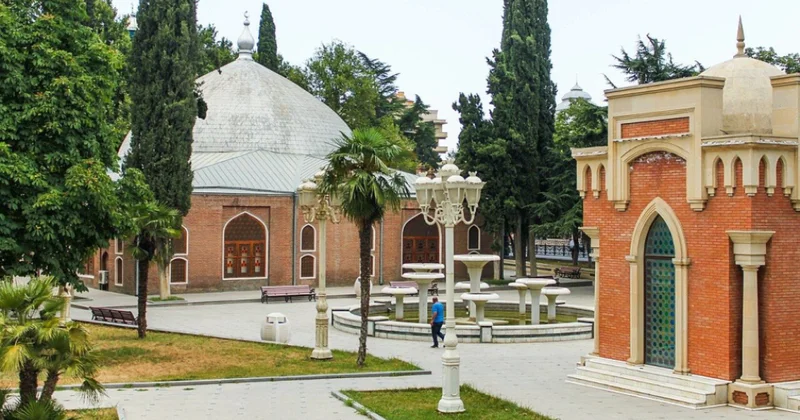 Mən turist olsaydım Gəncədə Şah Abbas yadigarı