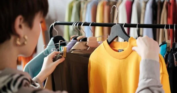 Продукты и одежда: на что тратят деньги покупатели в Азербайджане