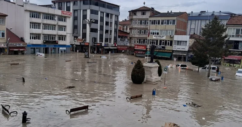 Türkiyənin Samsun vilayətində daşqınların nəticələri aradan qaldırılır