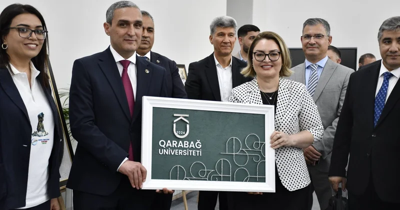 Qarabağ Universitetində “Qarabağın izi sənətdə yaşayan dəyərlər” adlı təqdimat mərasimi keçirilib