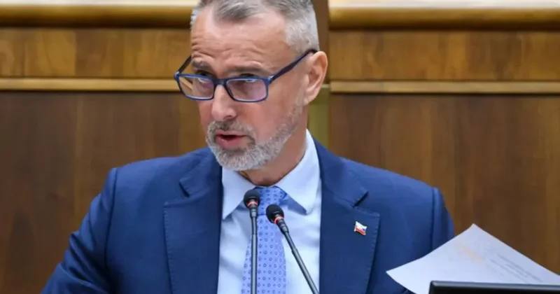 Рихард Раши пригласил Сахибу Гафарову посетить Словакию с визитом