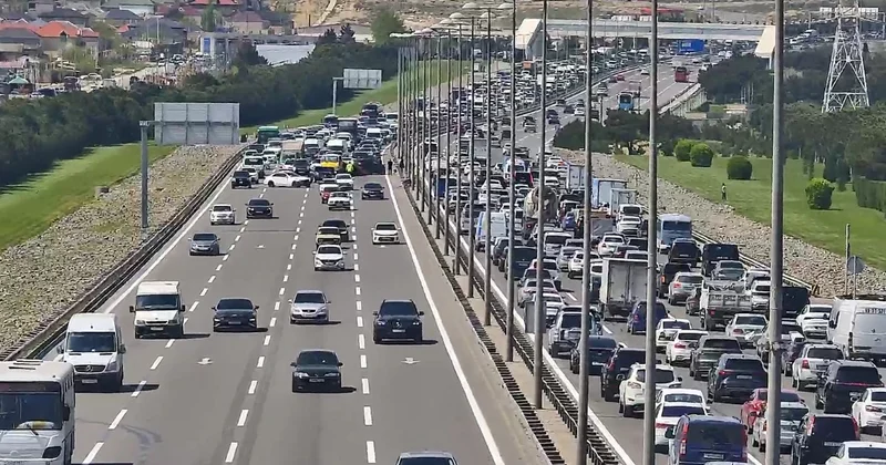 Sürücülərin nəzərinə! Bu gün bu yollar bağlıdır