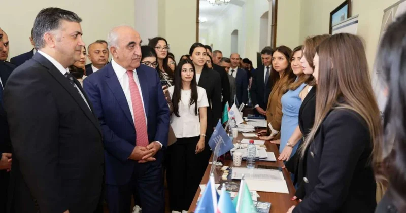 Azərbaycan Dövlət İqtisad Universitetində əmək yarmarkası keçirilib FOTO