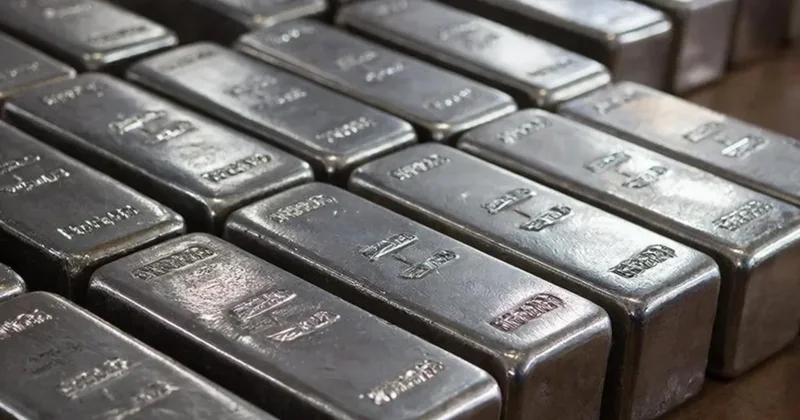 Цена серебра на бирже Comex превысила $90 за тройскую унцию впервые с марта