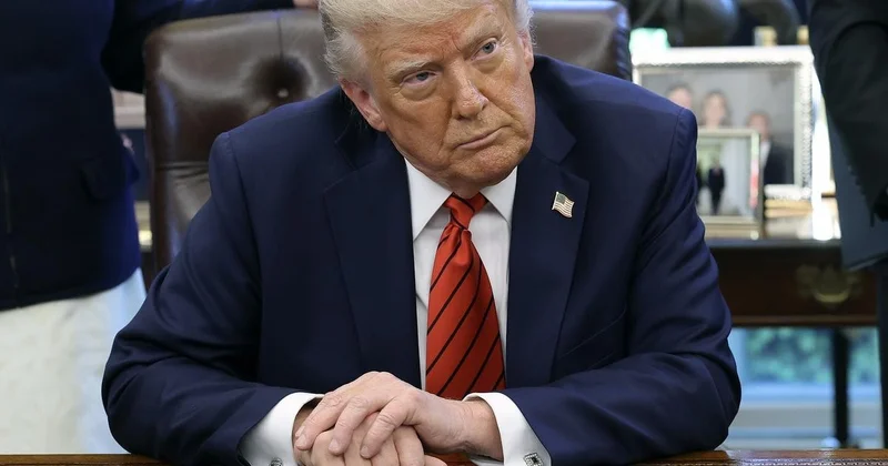 Трамп назвал журналистку глупой после вопроса о стоимости бального зала