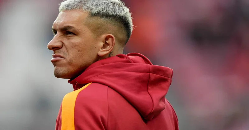 Qalatasaray ın ulduzunu alış veriş mərkəzində yumruqladılar!