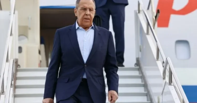 Lavrov Yeni Dehliyə səfər etdi