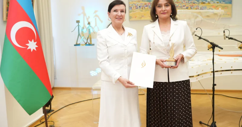 Vyanada Azərbaycan Mədəniyyət Mərkəzinin rəhbəri “Sülh naminə alov” mükafatı ilə təltif edilib