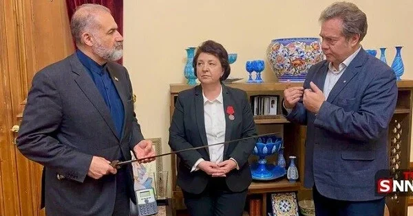 Rusiyalı deputatdan Cəlaliyə ilginc hədiyyə Foto