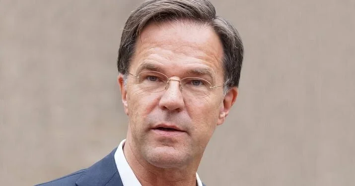 Rutte ABŞ nin Almaniyadakı qoşunlarını çıxararkən NATO ilə məsləhətləşəcəyini gözləyir