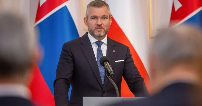 Президент Словакии сообщил о расширении поставок оружия Украине